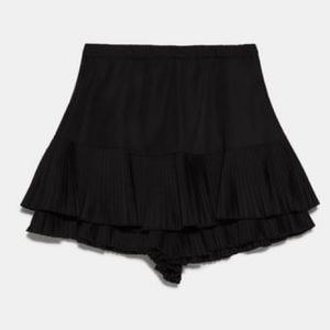 ZARA PLEATED SKORT